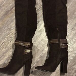 Shoe Dazzle Chocolate Heeled Boots